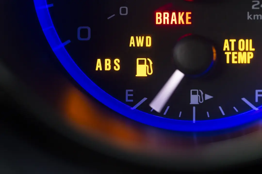 How Dual Controls Work in an Automatic Car